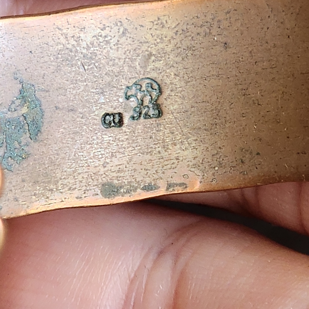 Running Bear copper cuff - Picture 3 of 3
